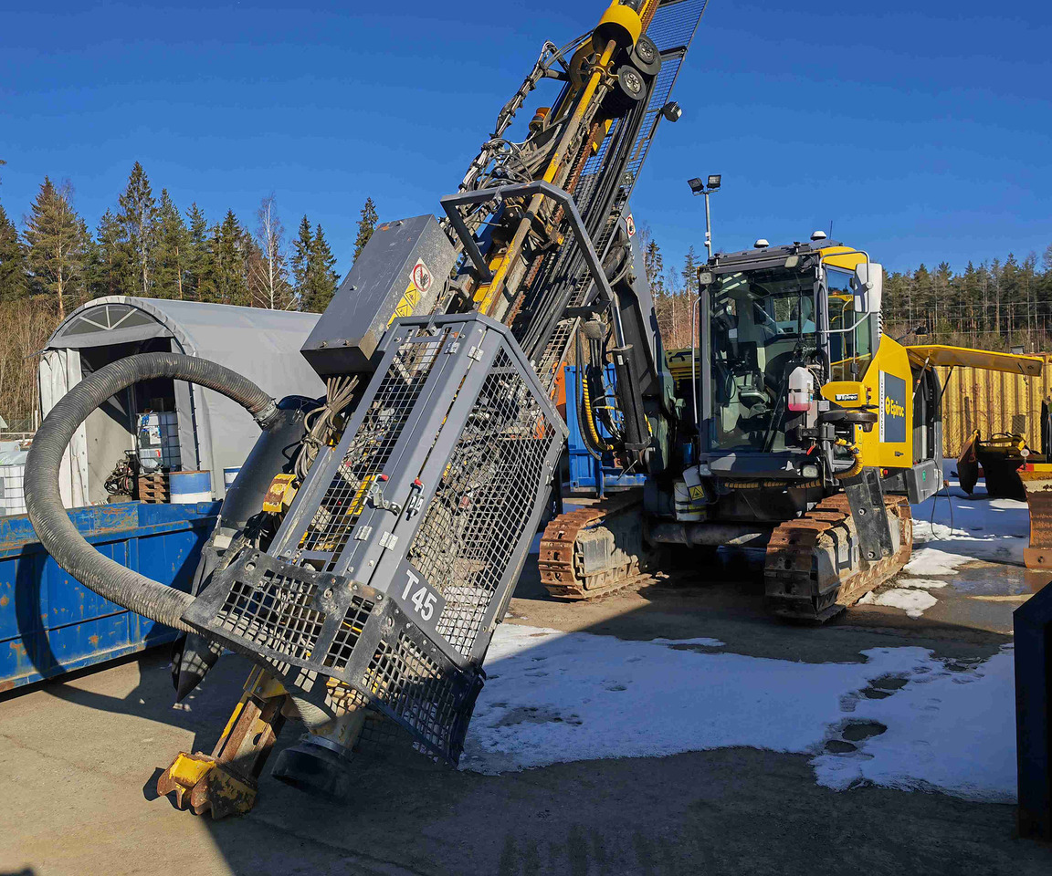 Atlas Copco SmartROC T45 - Fúrógép: 1 kép. Atlas Copco SmartROC T45 - Fúrógép: 1 kép.