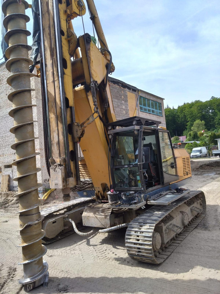 Bauer BG 15H - Cölöpverő: 1 kép. Bauer BG 15H - Cölöpverő: 1 kép.