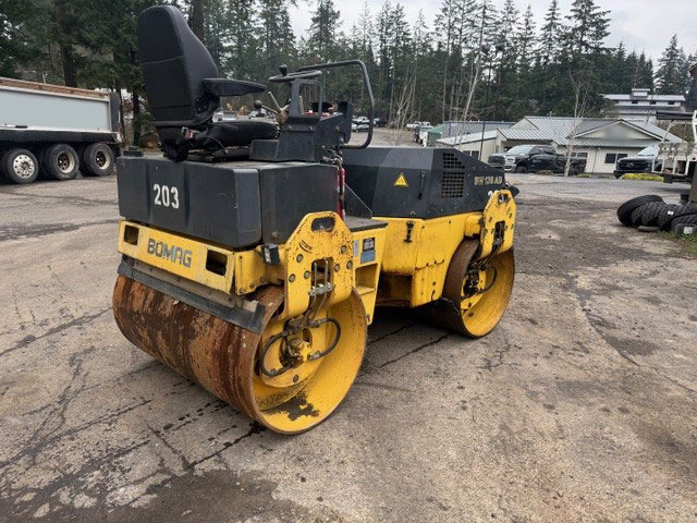 Bomag BW 138 AD - Henger: 5 kép. Bomag BW 138 AD - Henger: 5 kép.
