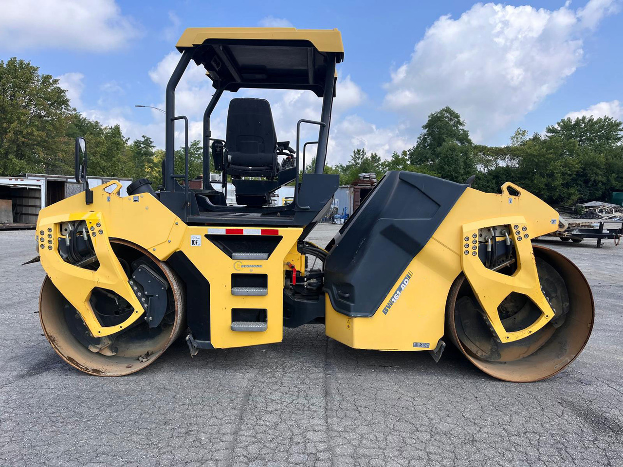 Bomag BW 161 AD - Henger: 3 kép. Bomag BW 161 AD - Henger: 3 kép.