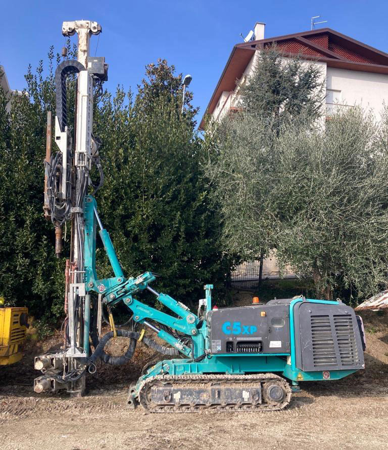 Casagrande C5 XP - Cölöpverő: 2 kép. Casagrande C5 XP - Cölöpverő: 2 kép.