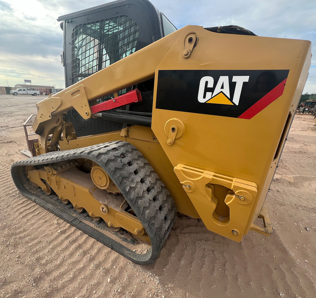 Caterpillar 279D - Mini homlokrakodó: 1 kép. Caterpillar 279D - Mini homlokrakodó: 1 kép.