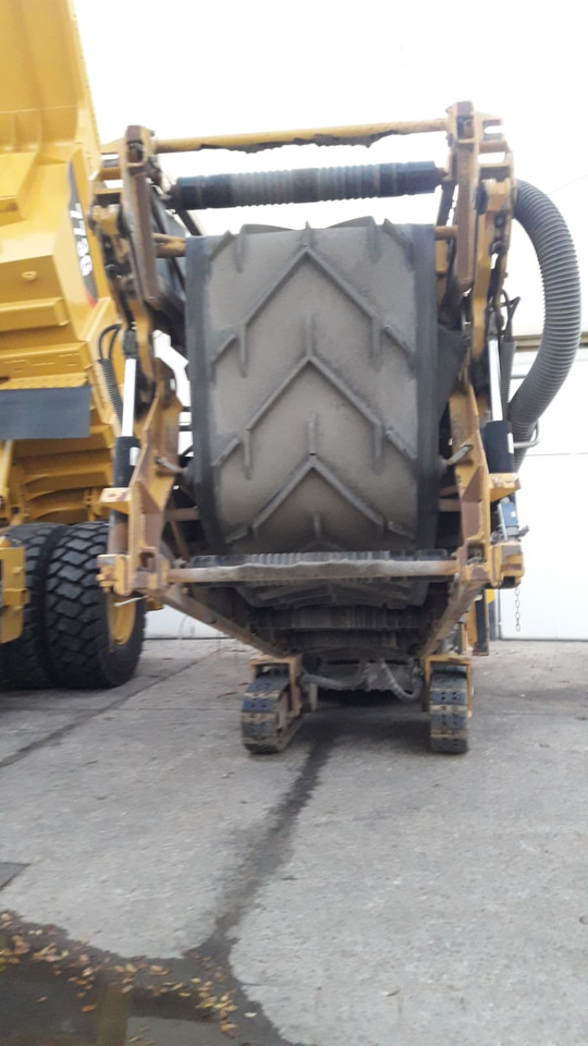 Caterpillar PM 200 - Aszfaltmaró: 5 kép. Caterpillar PM 200 - Aszfaltmaró: 5 kép.