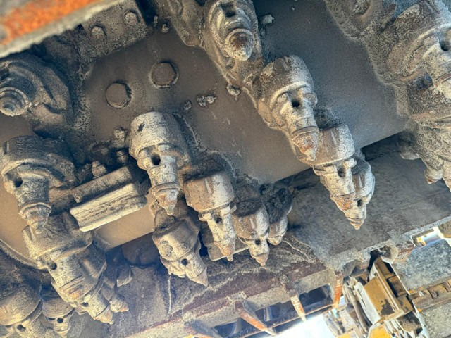 Caterpillar PM-313 - Aszfaltmaró: 5 kép. Caterpillar PM-313 - Aszfaltmaró: 5 kép.