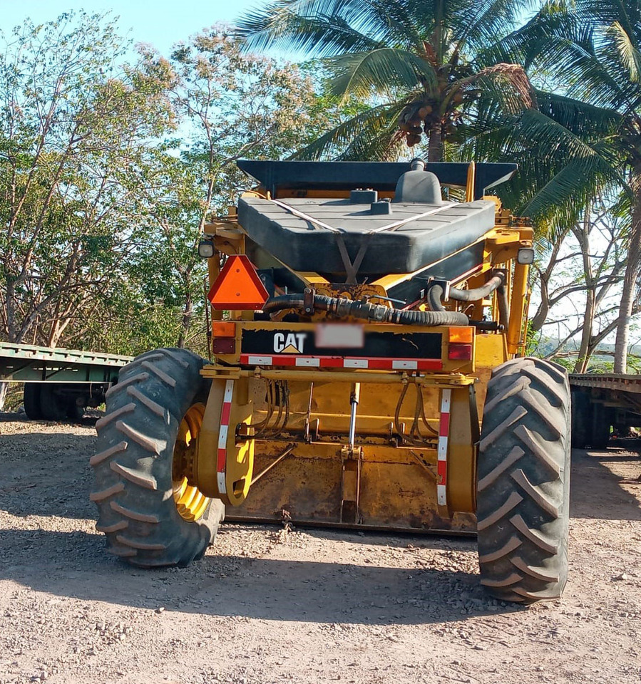 Caterpillar RM300 - Talajstabilizáló: 4 kép. Caterpillar RM300 - Talajstabilizáló: 4 kép.