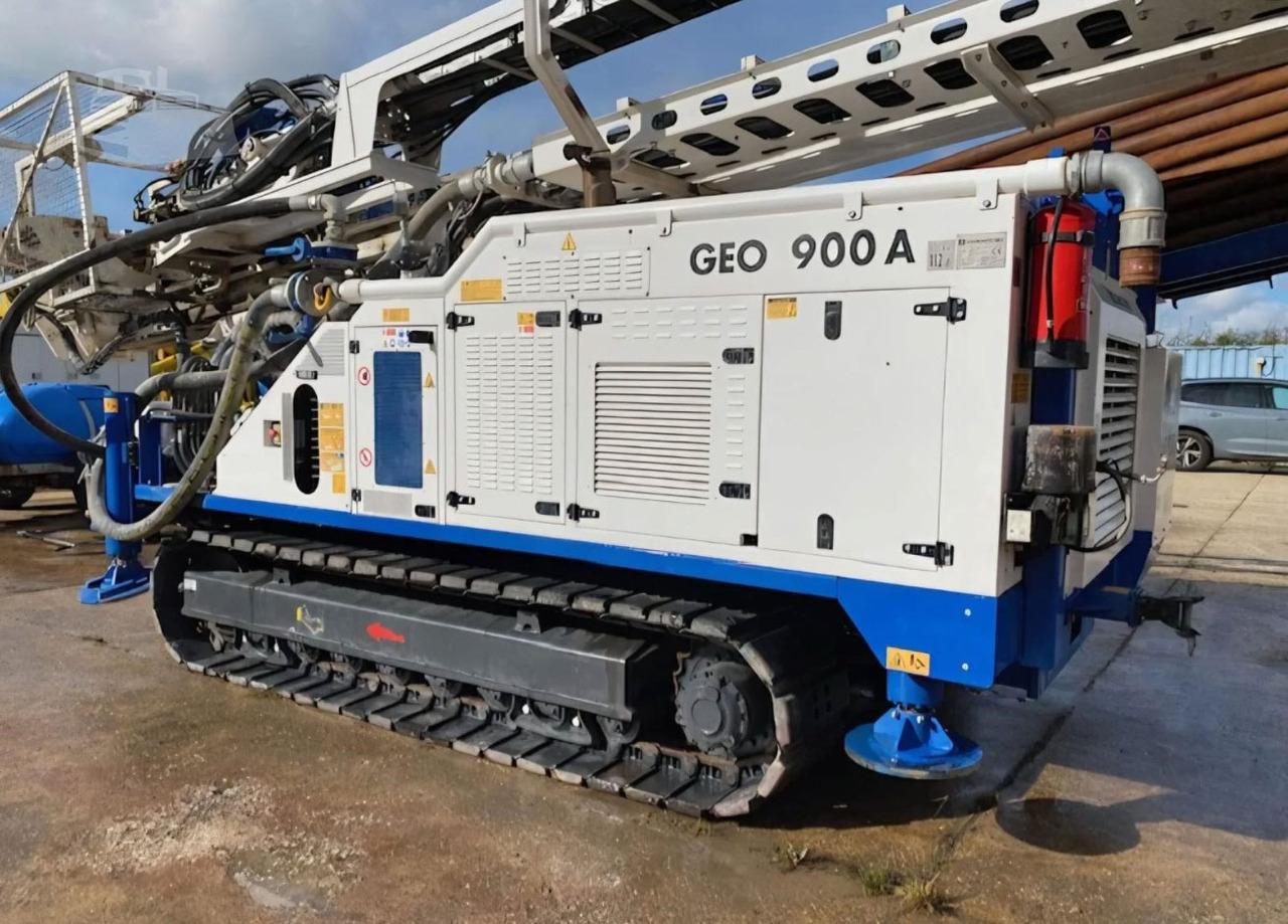 Comacchio GEO 900 A - Fúrógép: 1 kép. Comacchio GEO 900 A - Fúrógép: 1 kép.