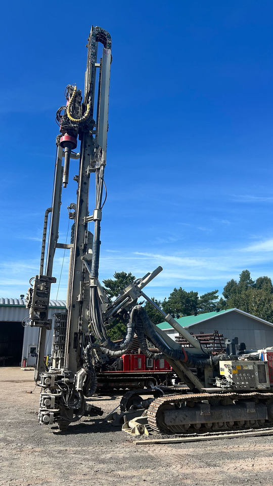 Comacchio MC 28 A - Cölöpverő: 3 kép. Comacchio MC 28 A - Cölöpverő: 3 kép.