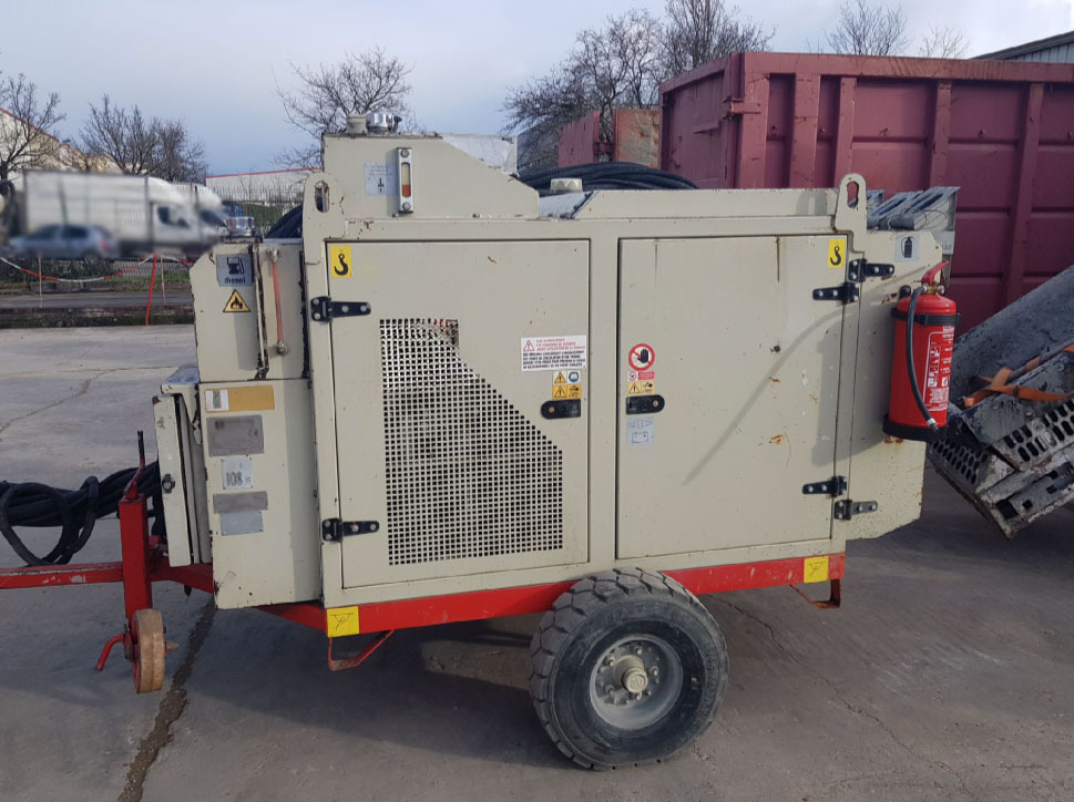 Comacchio MC 3D - Cölöpverő: 5 kép. Comacchio MC 3D - Cölöpverő: 5 kép.