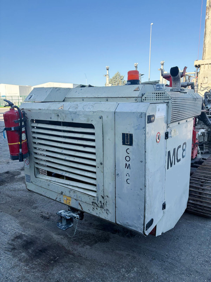 Comacchio MC8 - Cölöpverő: 5 kép. Comacchio MC8 - Cölöpverő: 5 kép.