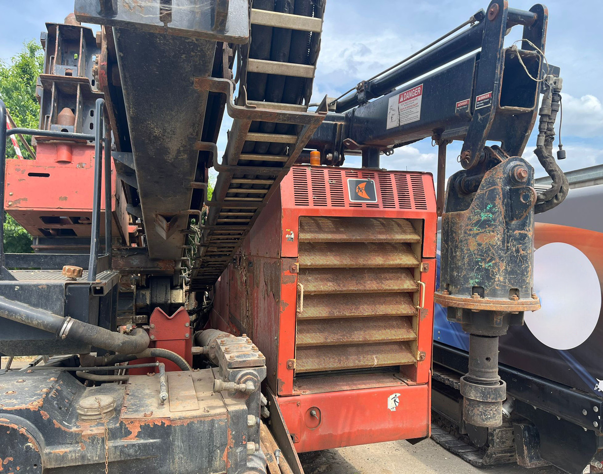 Ditch Witch JT100 Mach 1 - Irányított fúrógép: 4 kép. Ditch Witch JT100 Mach 1 - Irányított fúrógép: 4 kép.