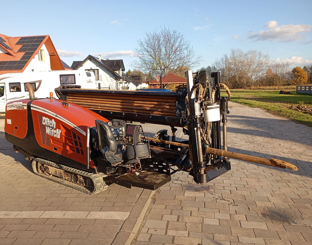 Ditch Witch JT1220 Mach 1 - Irányított fúrógép: 3 kép. Ditch Witch JT1220 Mach 1 - Irányított fúrógép: 3 kép.