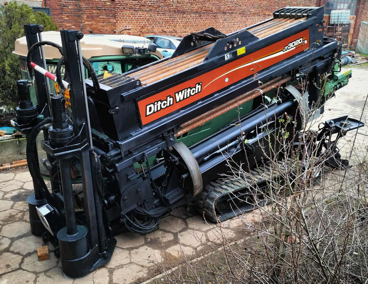 Ditch Witch JT3020 - Irányított fúrógép: 5 kép. Ditch Witch JT3020 - Irányított fúrógép: 5 kép.