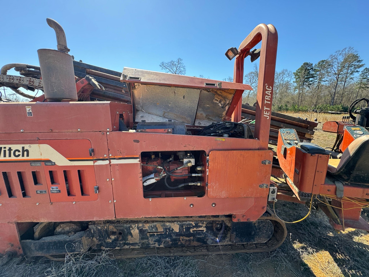 Ditch Witch JT4020 - Fúrógép: 4 kép. Ditch Witch JT4020 - Fúrógép: 4 kép.