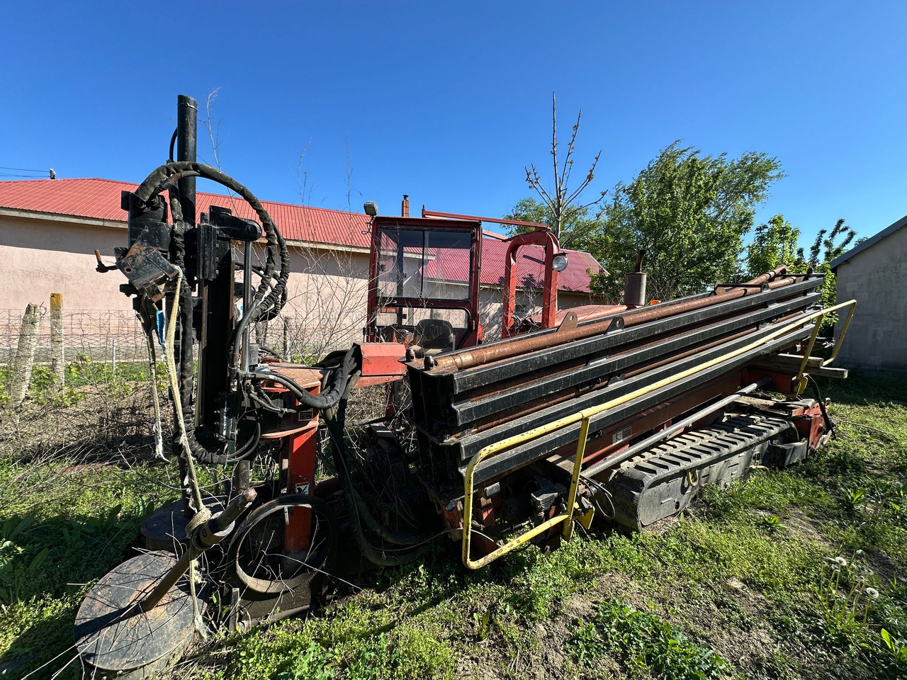 Ditch Witch JT4020 - Irányított fúrógép: 2 kép. Ditch Witch JT4020 - Irányított fúrógép: 2 kép.