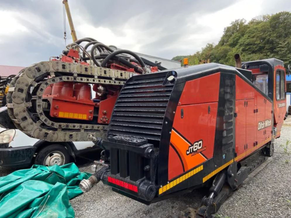 Ditch Witch JT60AT - Irányított fúrógép: 3 kép. Ditch Witch JT60AT - Irányított fúrógép: 3 kép.