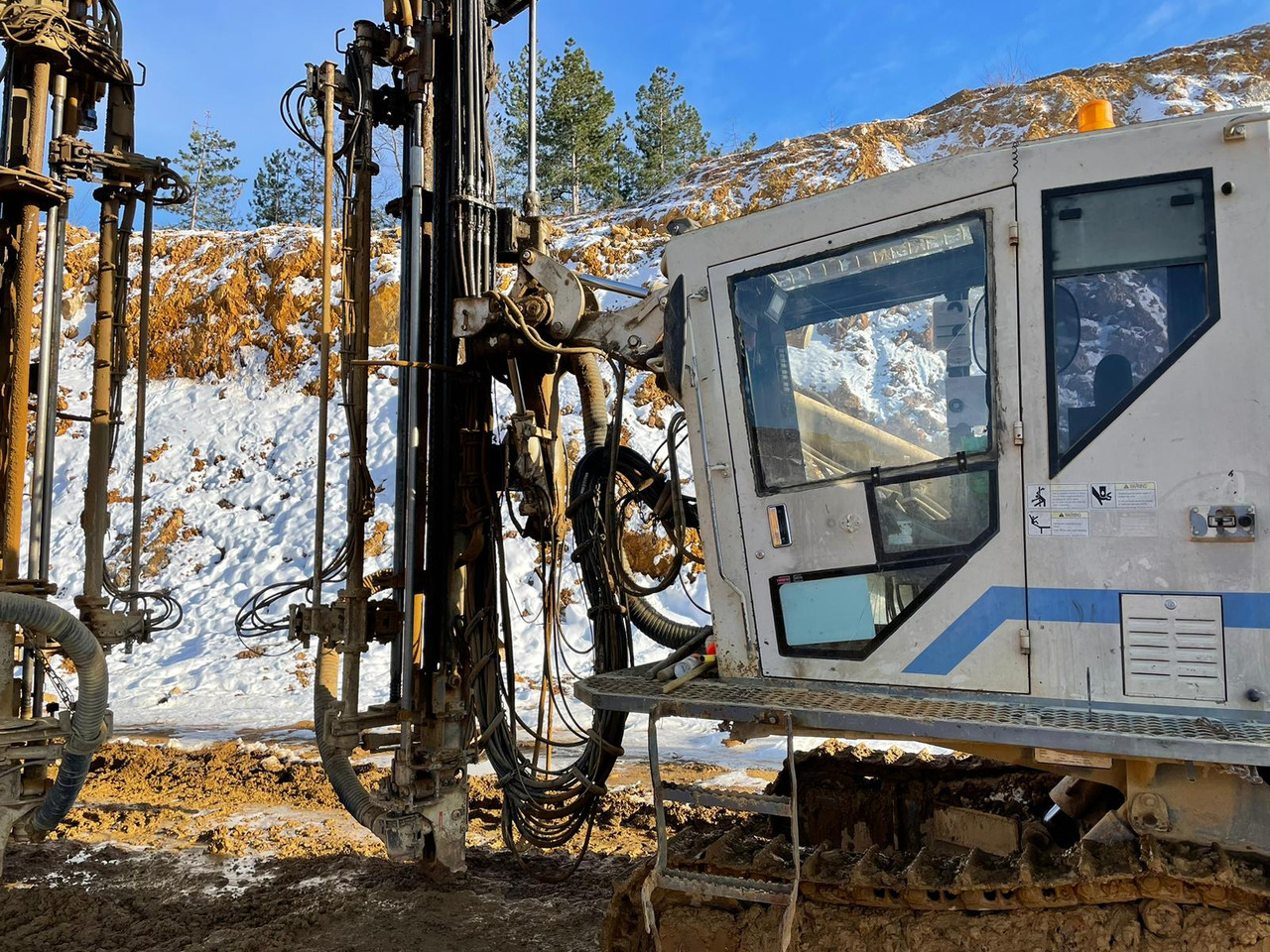 Furukawa HCR1200-ED - Fúrógép: 5 kép. Furukawa HCR1200-ED - Fúrógép: 5 kép.