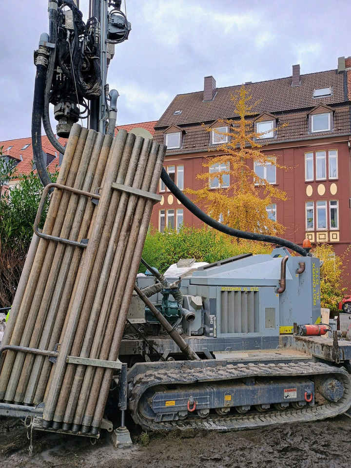 Geotec Rotomax XLGTC - Fúrógép: 1 kép. Geotec Rotomax XLGTC - Fúrógép: 1 kép.