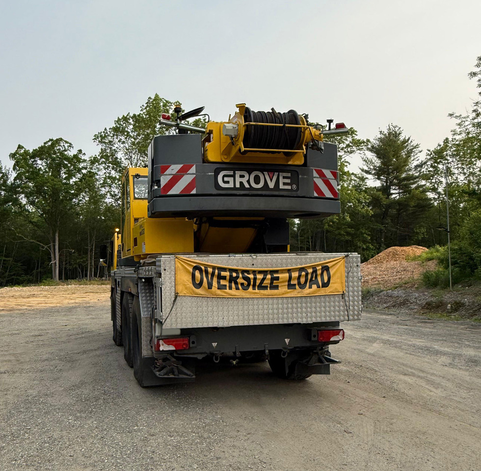 Grove GMK 3060 - Autódaru: 5 kép. Grove GMK 3060 - Autódaru: 5 kép.