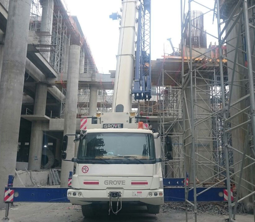 Grove GMK 4100L - Autódaru: 5 kép. Grove GMK 4100L - Autódaru: 5 kép.
