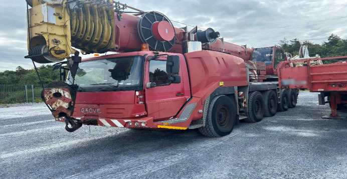 Grove GMK 5095 - Autódaru: 3 kép. Grove GMK 5095 - Autódaru: 3 kép.