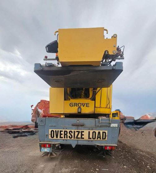 Grove GMK 5240 - Autódaru: 4 kép. Grove GMK 5240 - Autódaru: 4 kép.