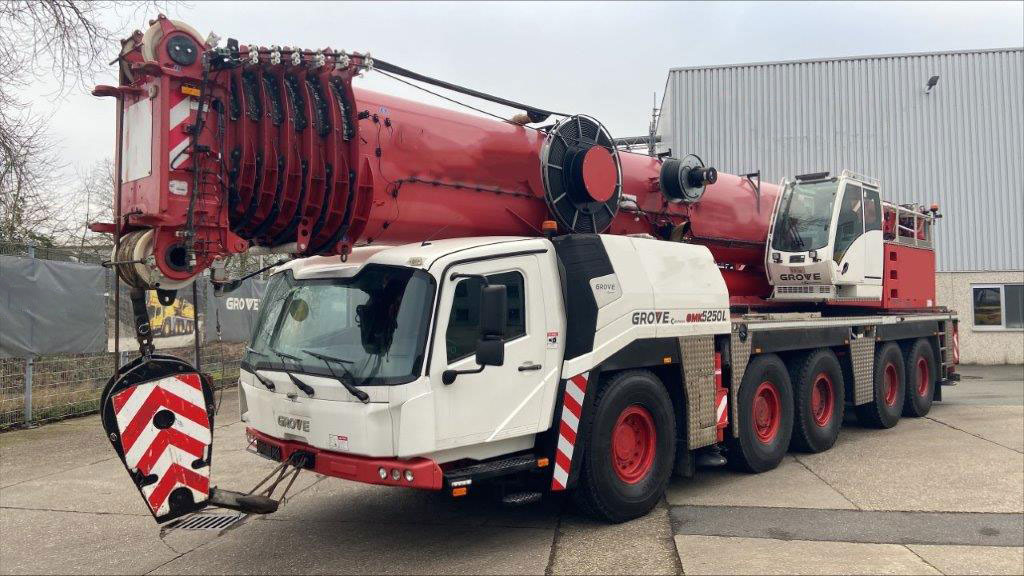 Grove GMK 5250L - Autódaru: 3 kép. Grove GMK 5250L - Autódaru: 3 kép.