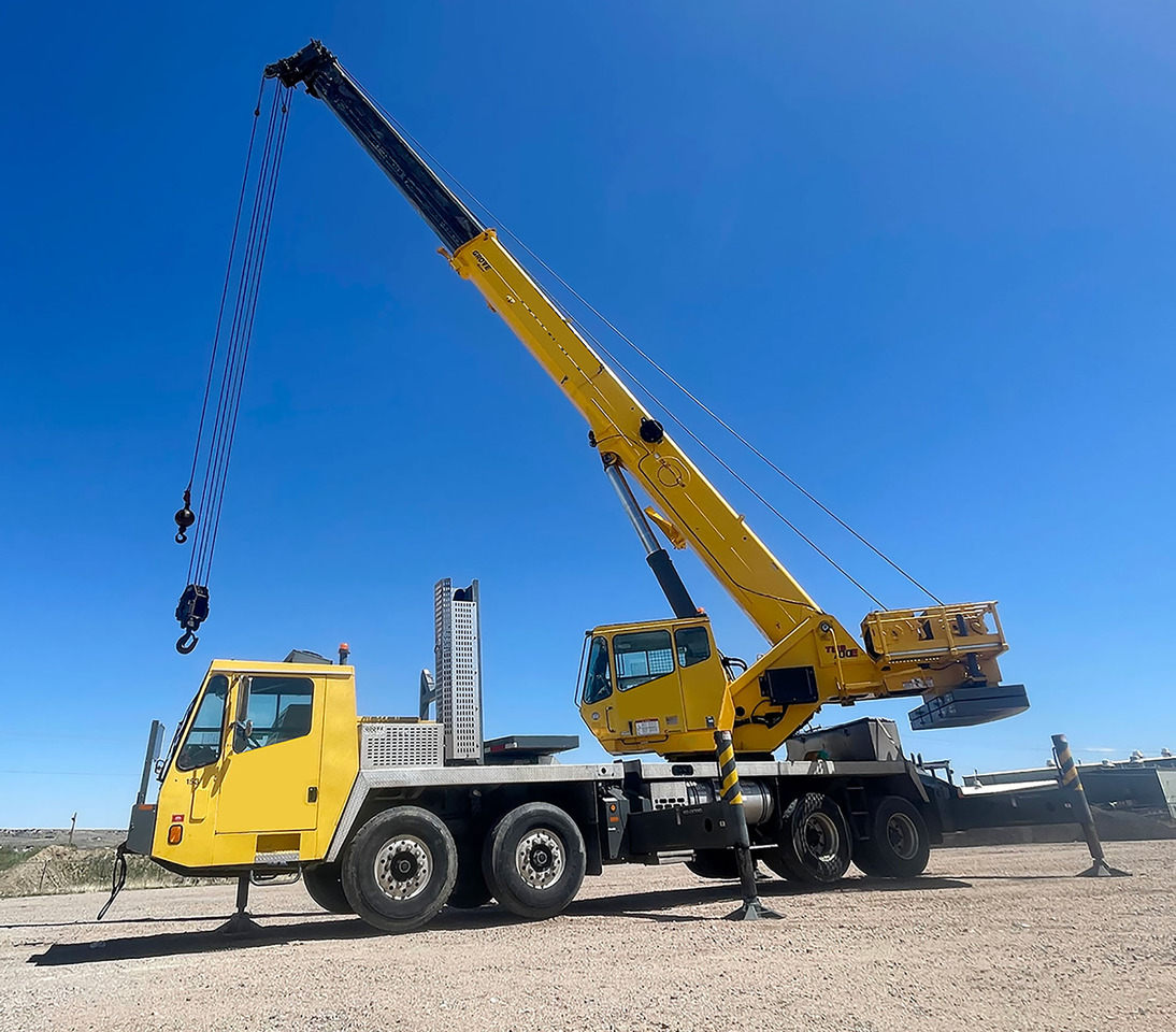 Grove TMS760E - Autódaru: 1 kép. Grove TMS760E - Autódaru: 1 kép.