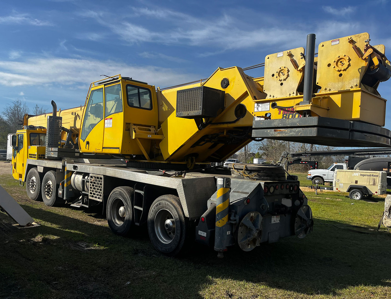 Grove TMS800E - Autódaru: 3 kép. Grove TMS800E - Autódaru: 3 kép.