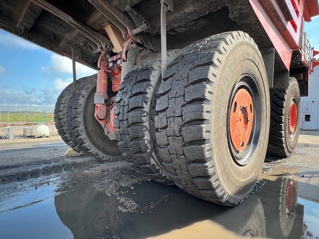 Hitachi EH3500ACII - Dömper: 5 kép. Hitachi EH3500ACII - Dömper: 5 kép.