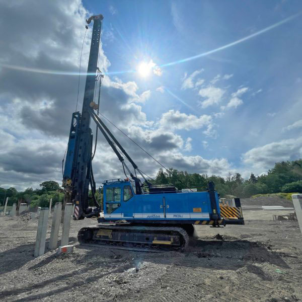 Junttan PM-20LC - Cölöpverő: 2 kép. Junttan PM-20LC - Cölöpverő: 2 kép.