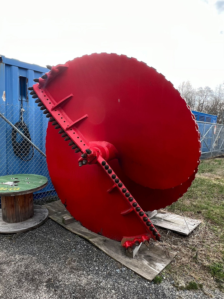 Junttan Rock Auger - Cölöpverő: 4 kép. Junttan Rock Auger - Cölöpverő: 4 kép.