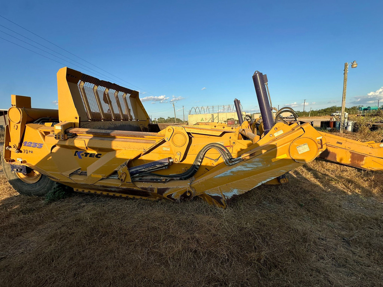 K-Tec 1233 - Szkréper: 3 kép. K-Tec 1233 - Szkréper: 3 kép.