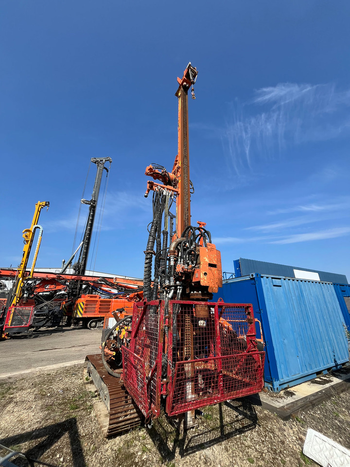 Klemm KR 709-1 - Cölöpverő: 3 kép. Klemm KR 709-1 - Cölöpverő: 3 kép.