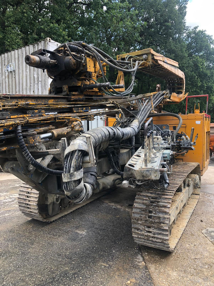 Klemm KR 802-2 - Cölöpverő: 3 kép. Klemm KR 802-2 - Cölöpverő: 3 kép.