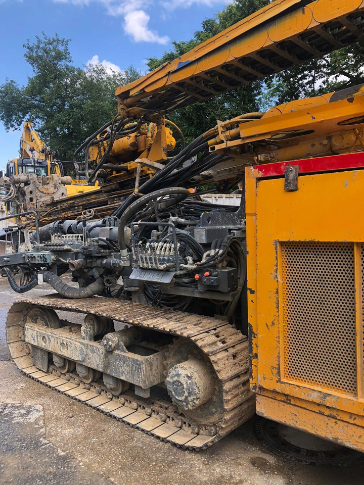 Klemm KR 802-2 - Cölöpverő: 4 kép. Klemm KR 802-2 - Cölöpverő: 4 kép.