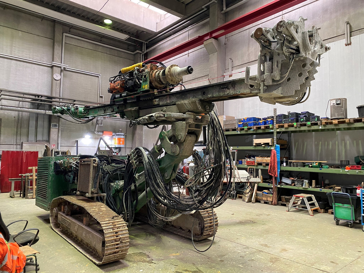 Klemm KR 806-3F - Cölöpverő: 4 kép. Klemm KR 806-3F - Cölöpverő: 4 kép.