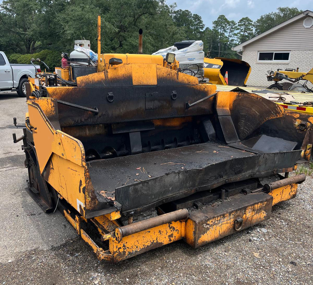 Leeboy 1000D - Útburkológép: 4 kép. Leeboy 1000D - Útburkológép: 4 kép.