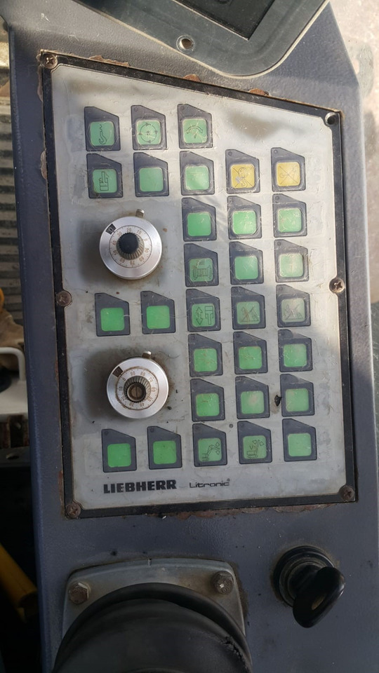 Liebherr LR1160 - Lánctalpas daru: 5 kép. Liebherr LR1160 - Lánctalpas daru: 5 kép.