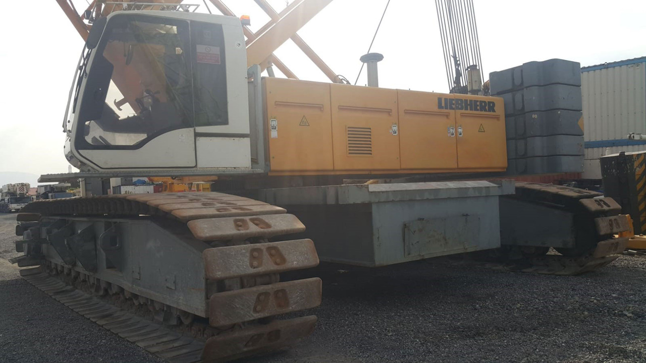 Liebherr LR1160 - Lánctalpas daru: 4 kép. Liebherr LR1160 - Lánctalpas daru: 4 kép.