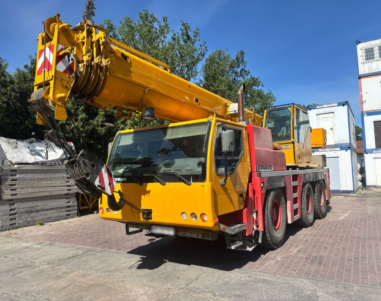 Liebherr LTM 1045-1 - Autódaru: 4 kép. Liebherr LTM 1045-1 - Autódaru: 4 kép.
