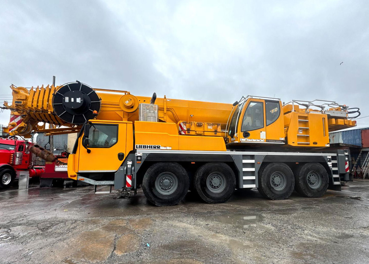 Liebherr LTM 1100-4.2 - Autódaru: 2 kép. Liebherr LTM 1100-4.2 - Autódaru: 2 kép.