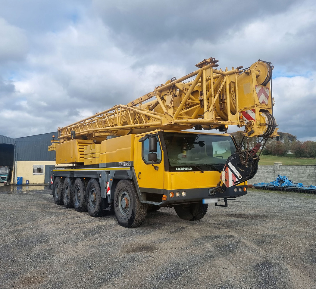Liebherr LTM 1100-5.2 - Autódaru: 2 kép. Liebherr LTM 1100-5.2 - Autódaru: 2 kép.