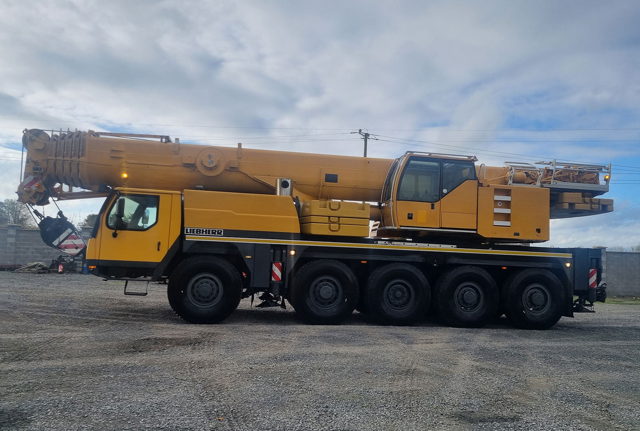 Liebherr LTM 1100-5.2 - Autódaru: 3 kép. Liebherr LTM 1100-5.2 - Autódaru: 3 kép.
