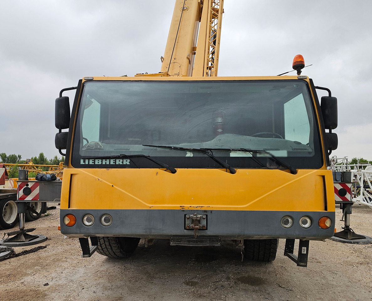 Liebherr LTM 1100-5.2 - Autódaru: 4 kép. Liebherr LTM 1100-5.2 - Autódaru: 4 kép.