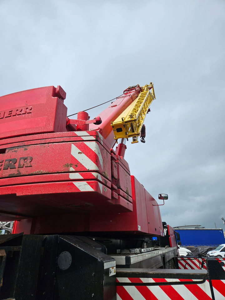 Liebherr LTM 1130-5.1 - Autódaru: 3 kép. Liebherr LTM 1130-5.1 - Autódaru: 3 kép.