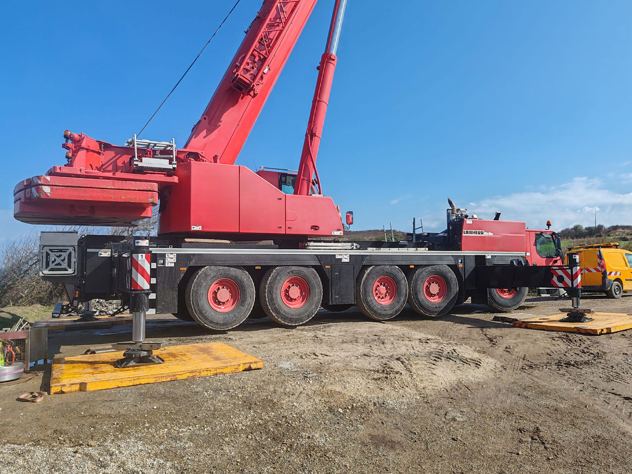 Liebherr LTM 1160-5.2 - Autódaru: 3 kép. Liebherr LTM 1160-5.2 - Autódaru: 3 kép.