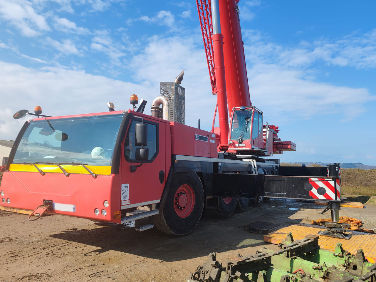 Liebherr LTM 1160-5.2 - Autódaru: 4 kép. Liebherr LTM 1160-5.2 - Autódaru: 4 kép.