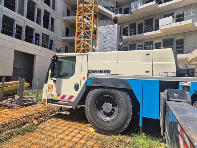 Liebherr LTM 1160-5.2 - Autódaru: 5 kép. Liebherr LTM 1160-5.2 - Autódaru: 5 kép.