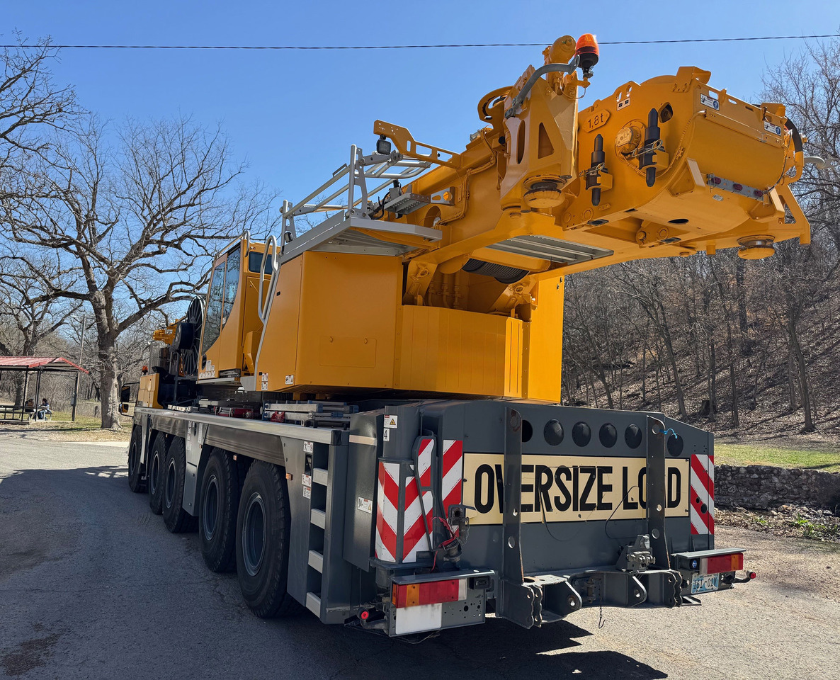 Liebherr LTM 1230-5.1 - Autódaru: 5 kép. Liebherr LTM 1230-5.1 - Autódaru: 5 kép.