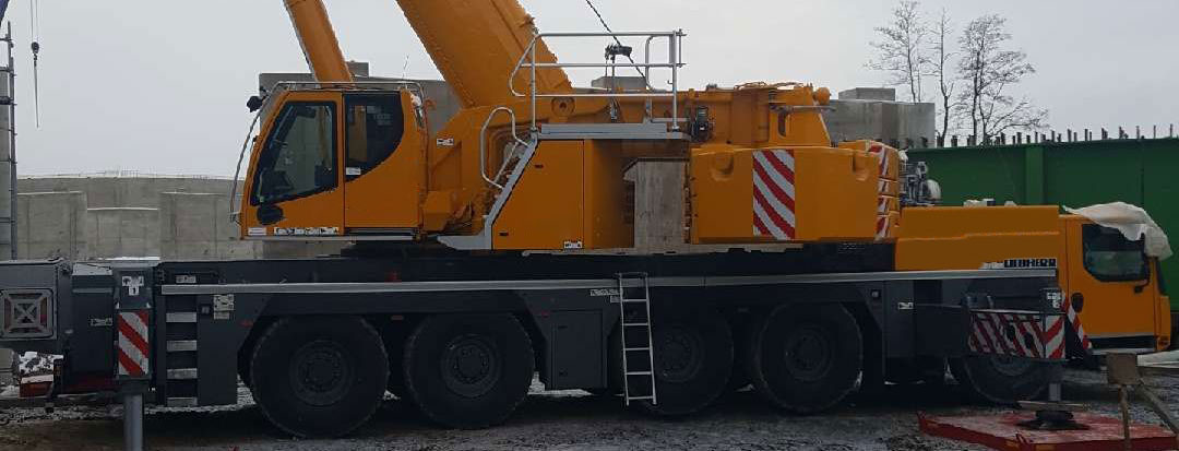 Liebherr LTM 1250-5.1 - Autódaru: 3 kép. Liebherr LTM 1250-5.1 - Autódaru: 3 kép.